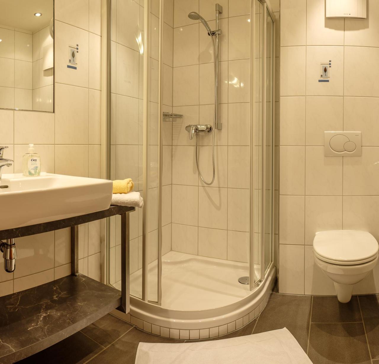 Gaestehaus Hausberger Schruns ภายนอก รูปภาพ