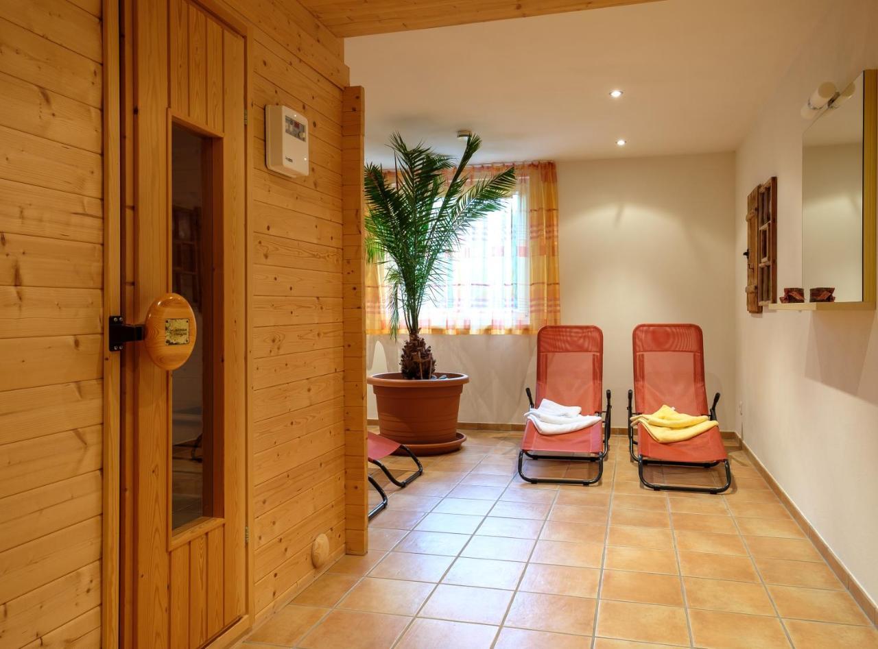 Gaestehaus Hausberger Schruns ภายนอก รูปภาพ